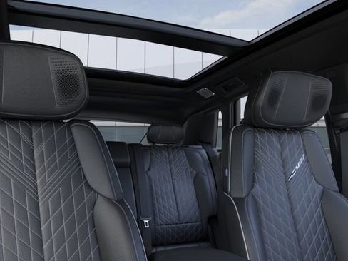 New 2026 Cadillac Lyriq V w/ Exterior Carbon Fiber Package AWD/4WD image 24