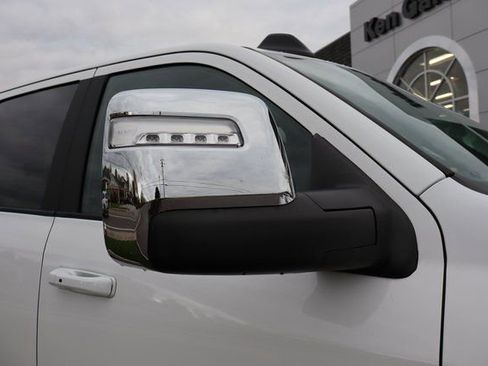 Used 2025 RAM 3500 Laramie image 2