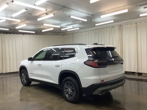 Used 2025 GMC Acadia Elevation FWD image 9