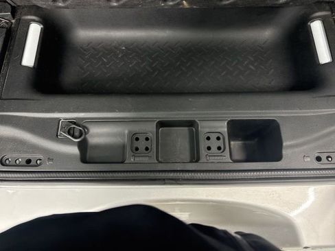 Used 2017 Jeep Wrangler Unlimited Sahara image 11