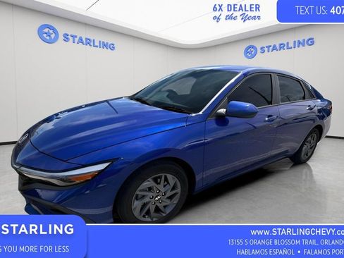 Used 2024 Hyundai Elantra SEL FWD image 1