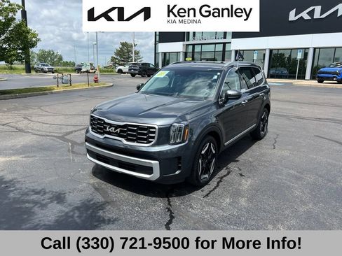 Certified 2024 Kia Telluride S w/ S Sunroof Package AWD/4WD image 3
