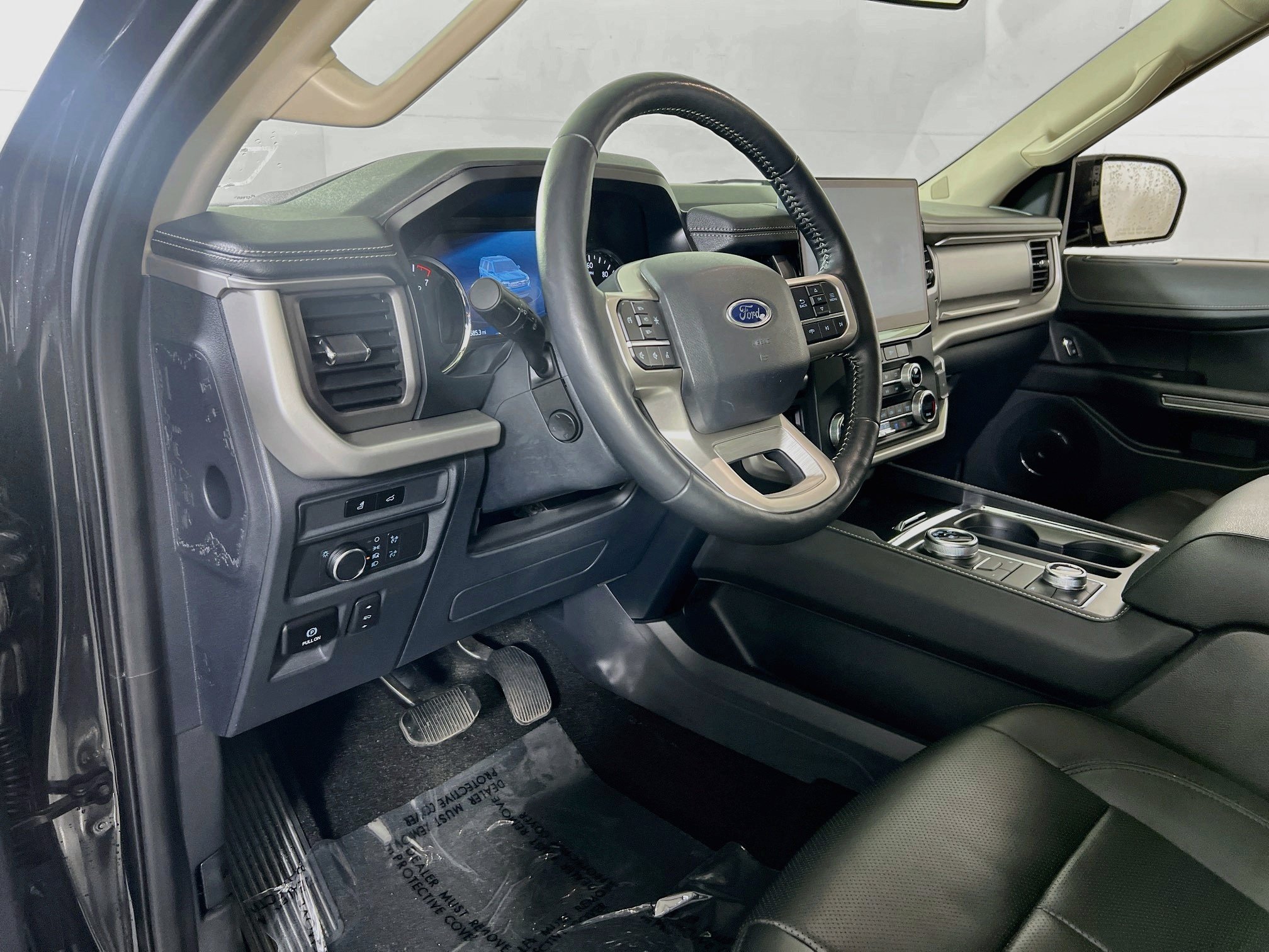 Used 2022 Ford Expedition XLT AWD/4WD image 9