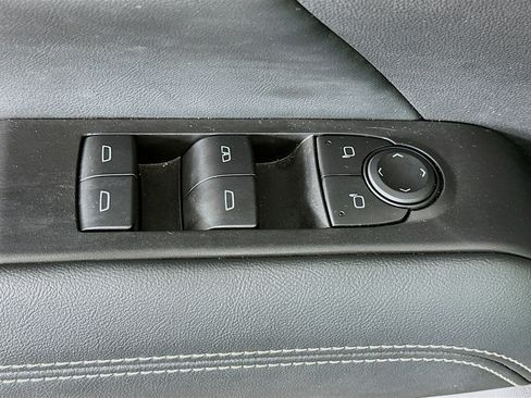 Used 2025 GMC Terrain Elevation image 15