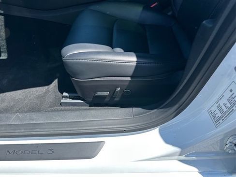 Used 2023 Tesla Model 3 Standard Range RWD image 17