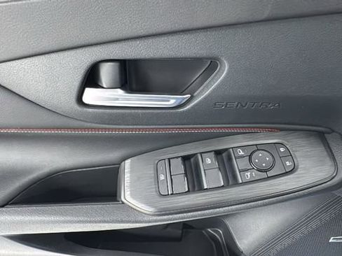 New 2026 Nissan Sentra SR image 17