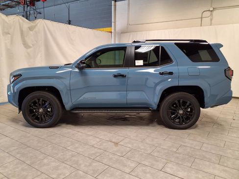 New 2026 Toyota 4Runner 4WD image 6