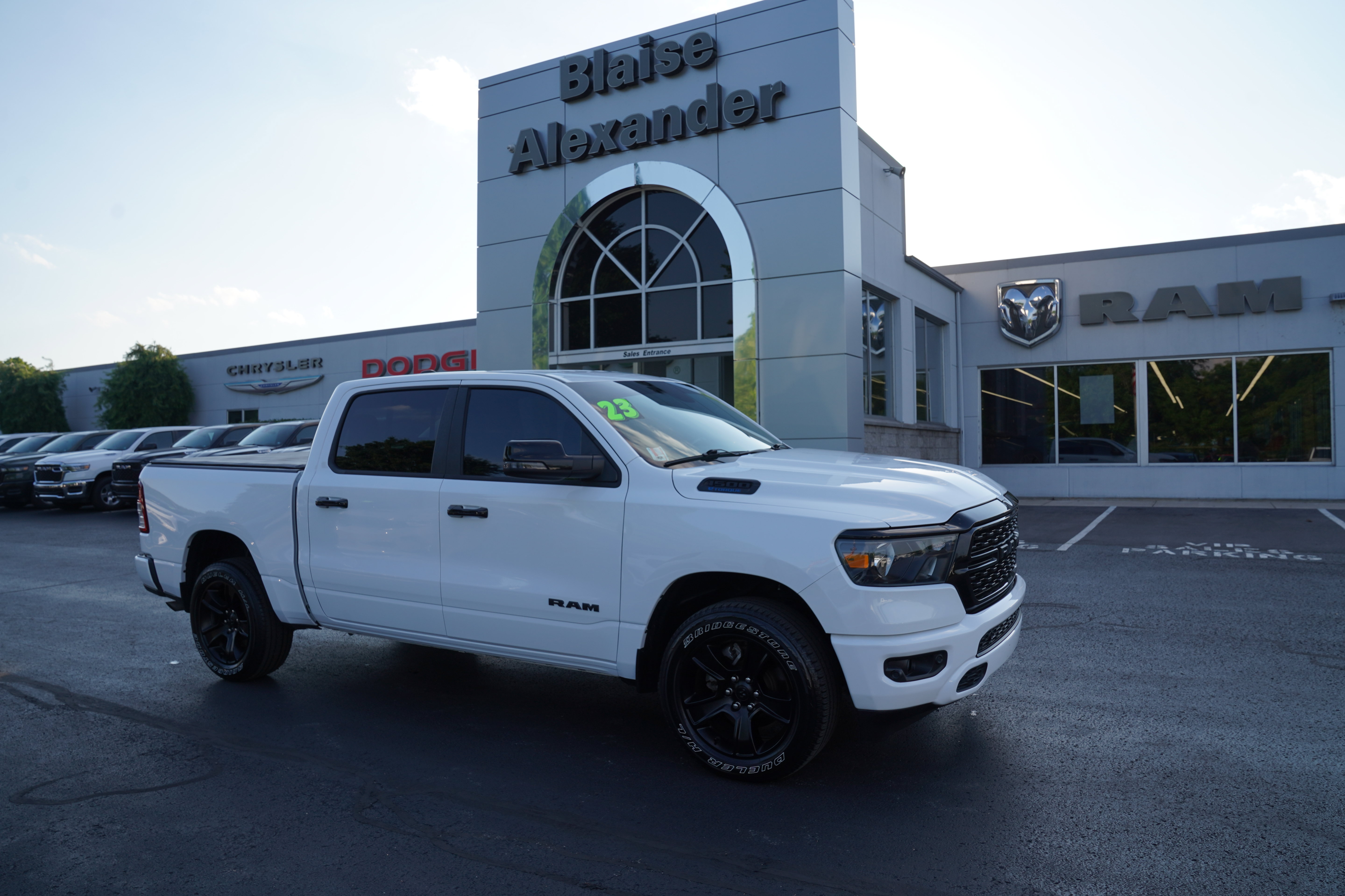 Used 2023 RAM 1500 Big Horn AWD/4WD image 1