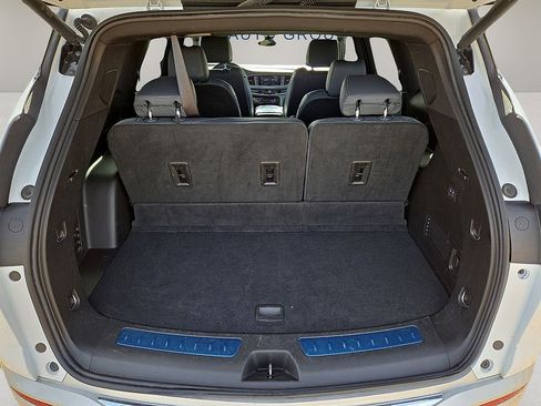 Used 2024 Buick Enclave Premium image 13