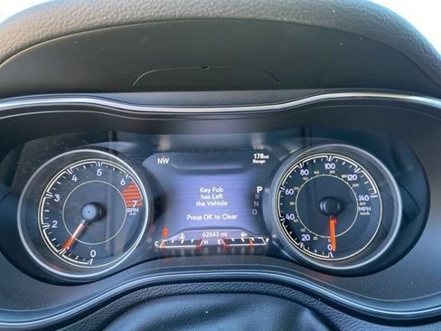 Used 2019 Jeep Cherokee Limited FWD image 22