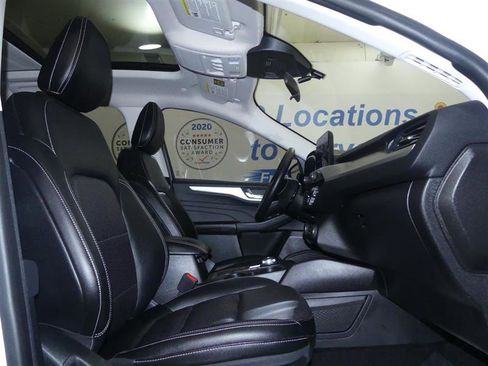 Used 2022 Ford Escape SEL w/ Technology Package image 7