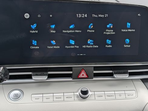 Used 2023 Hyundai Elantra Limited FWD image 23