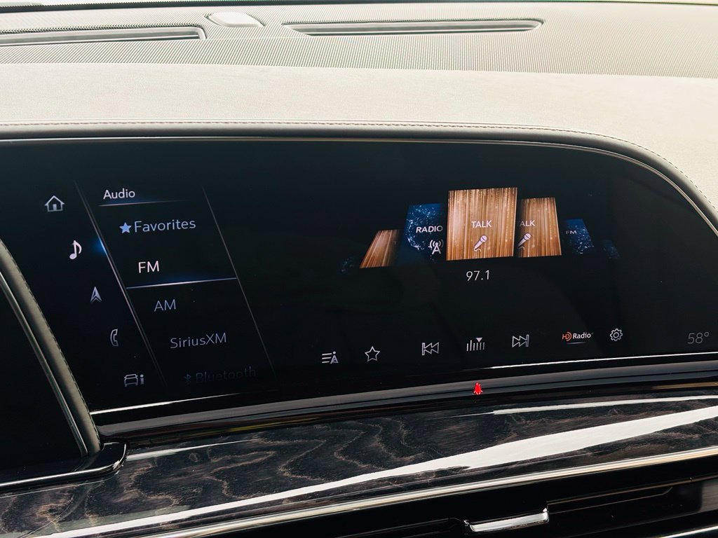 Used 2021 Cadillac Escalade Premium Luxury AWD/4WD image 67