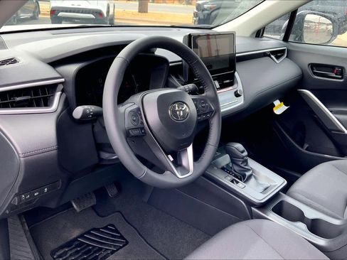 New 2026 Toyota Corolla Cross LE FWD image 8