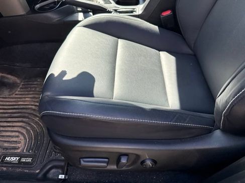 Used 2018 Toyota RAV4 Limited AWD/4WD image 19