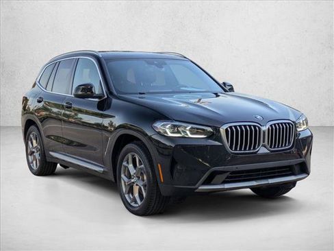 Used 2024 BMW X3 xDrive30i image 3