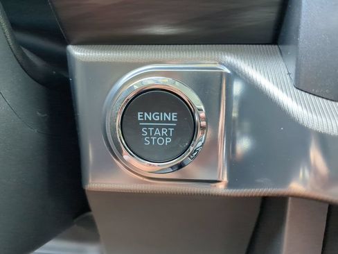 Used 2025 Ford F150 Lariat w/ Equipment Group 501A Mid AWD/4WD image 41