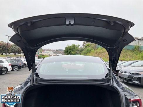 Used 2022 Tesla Model 3 Long Range AWD/4WD image 9