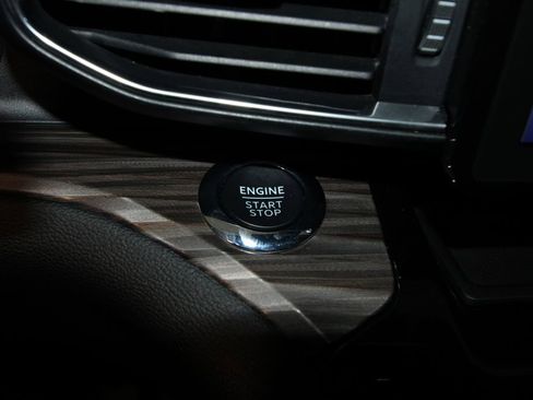 Used 2022 Ford Explorer Limited w/ Equipment Group 301A image 17