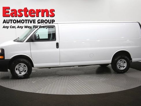 Used 2022 Chevrolet Express 2500 Extended w/ Driver Convenience Package RWD image 57