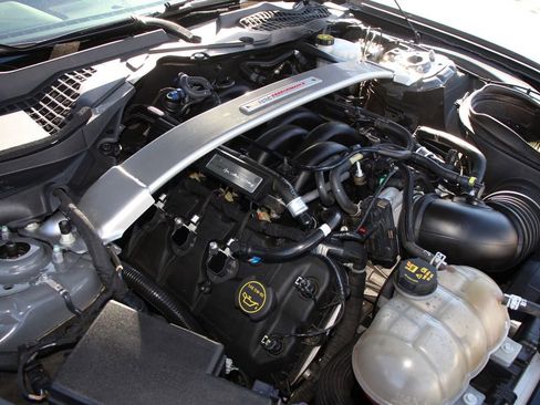 Used 2018 Ford Mustang Shelby GT350 w/ Electronics Package image 28