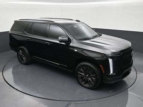 Used 2025 Cadillac Escalade Sport w/ LPO, ONYX Package AWD/4WD image 20