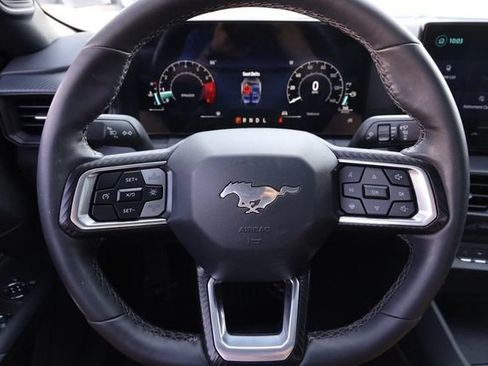 Certified 2025 Ford Mustang Coupe RWD image 10