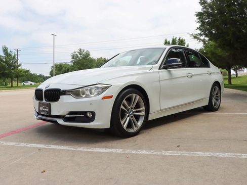 Used 2013 BMW 328i Sedan RWD image 3