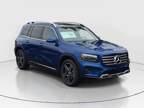 New 2026 Mercedes-Benz GLB 250 image 3