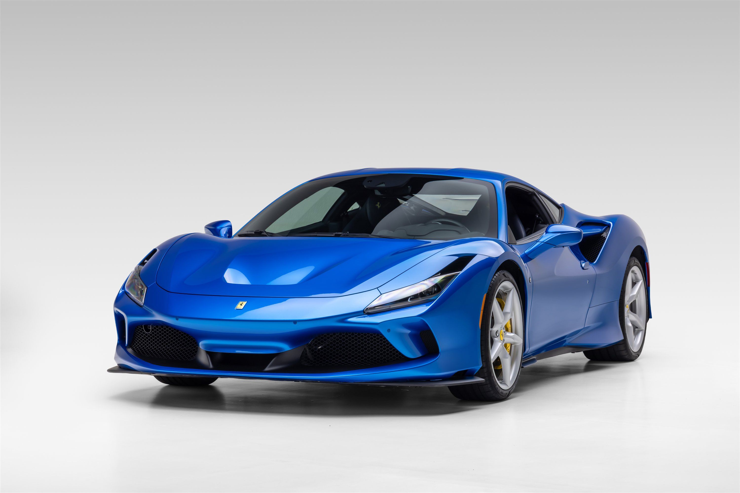 Certified 2021 Ferrari F8 Tributo RWD image 2