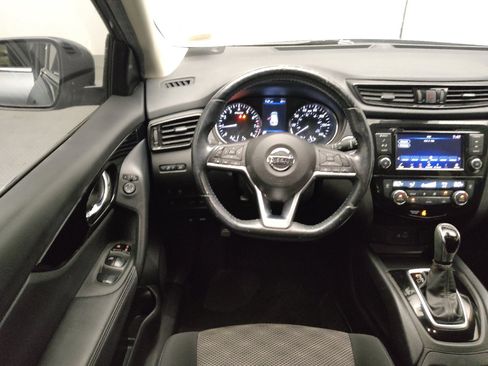 Used 2022 Nissan Rogue Sport SV FWD image 22
