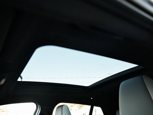 Certified 2025 BMW X2 xDrive28i w/ Technology Package image 20