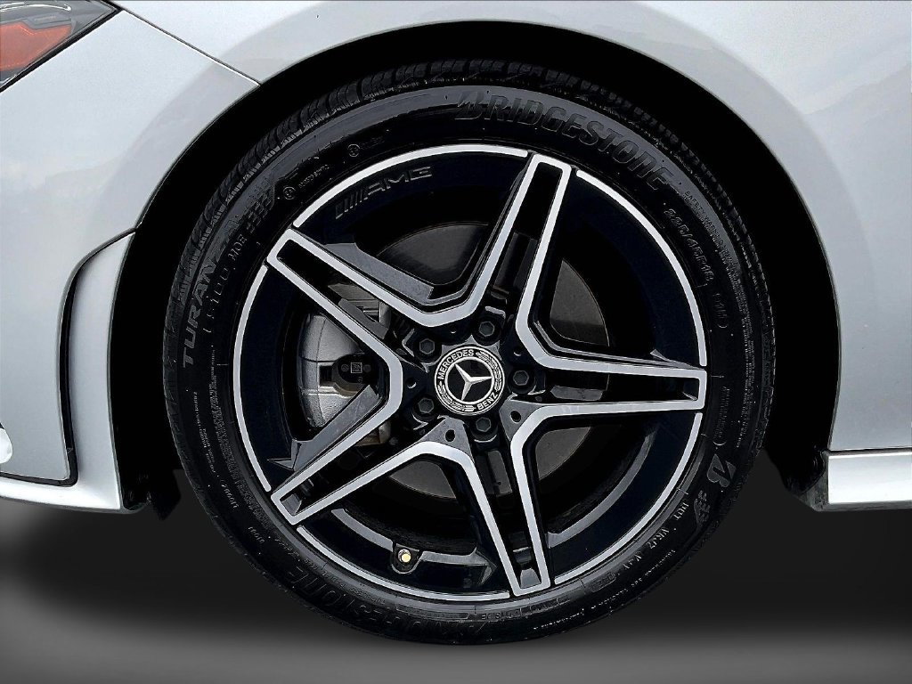 Used 2023 Mercedes-Benz CLA 250 4MATIC image 39