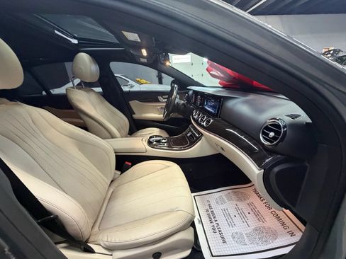 Used 2019 Mercedes-Benz E 300 image 32