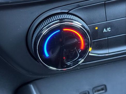 Used 2025 Buick Encore GX Preferred image 29