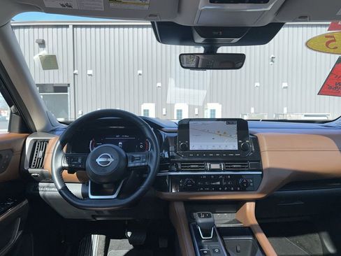 Certified 2025 Nissan Pathfinder Platinum w/ Cargo Package image 26