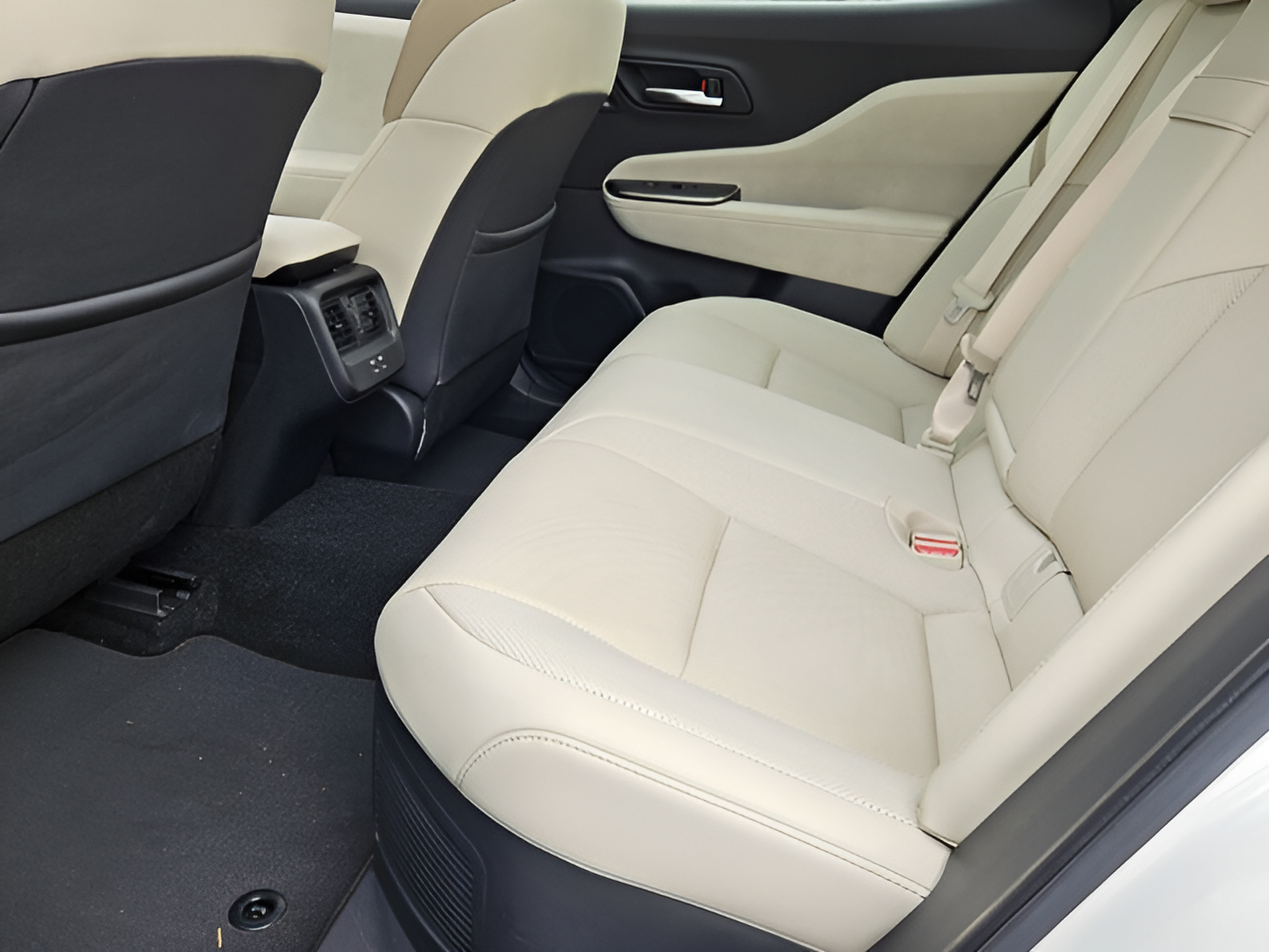 Used 2023 Toyota Crown AWD/4WD image 10