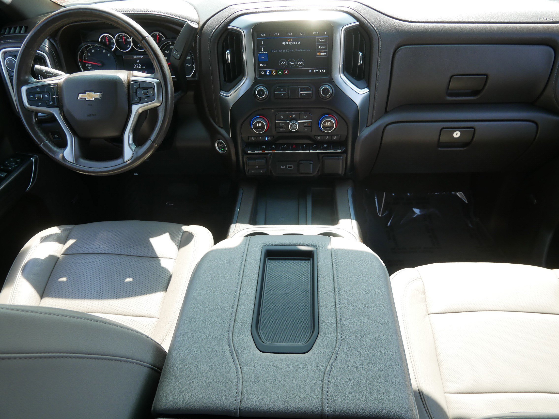 Used 2019 Chevrolet Silverado 1500 LTZ w/ LTZ Plus Package AWD/4WD image 10