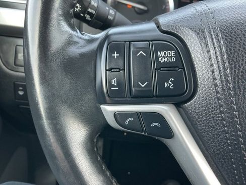 Used 2018 Toyota Highlander Limited image 13