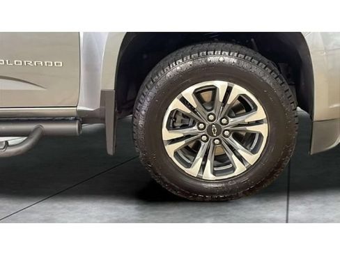 Used 2022 Chevrolet Colorado Z71 w/ Trail Boss Package AWD/4WD image 19