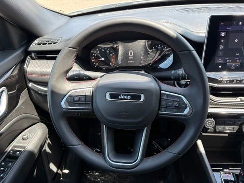 Used 2023 Jeep Compass Trailhawk AWD/4WD image 11