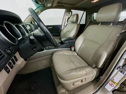 Used 2007 Toyota 4Runner Limited AWD/4WD image 13