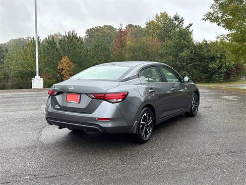 New 2025 Nissan Sentra SV image 4
