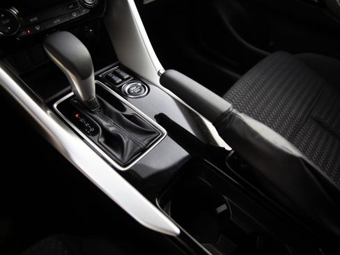 Used 2023 Mitsubishi Eclipse Cross LE AWD/4WD image 15