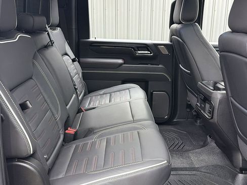 Used 2024 GMC Sierra 2500 AT4X image 42