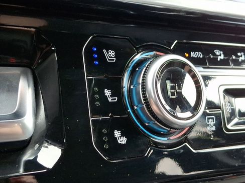 Certified 2025 GMC Sierra 1500 Denali AWD/4WD image 23