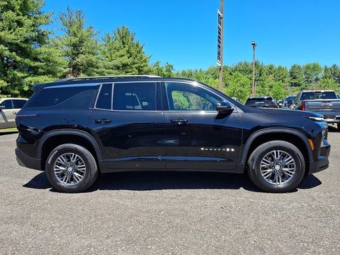 Used 2026 Chevrolet Traverse LT AWD/4WD image 7