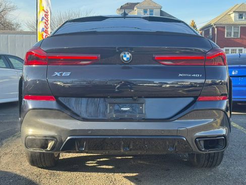 Used 2022 BMW X6 xDrive40i w/ M Sport Package image 9