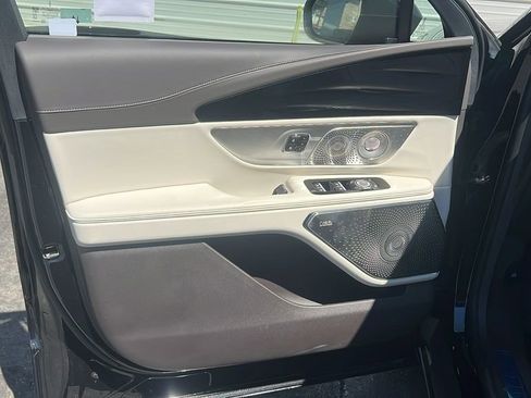 New 2025 Lincoln Nautilus Black Label w/ Jet Appearance Package image 14