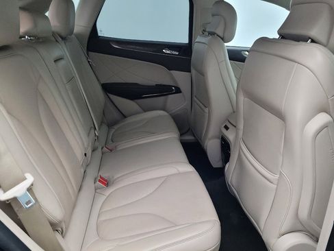 Used 2018 Lincoln MKC Reserve w/ Lincoln MKC Climate Package image 19